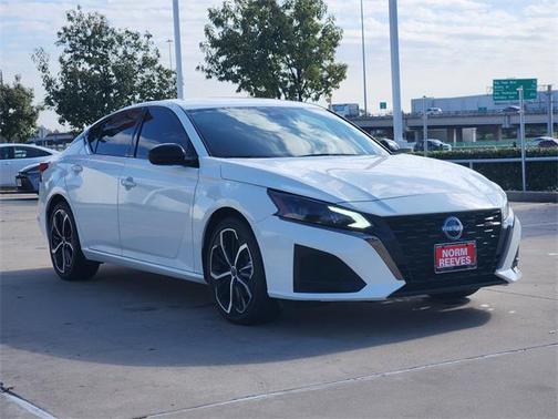 2024 Nissan Altima SR FWD