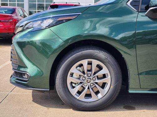 Cypress 2026 Toyota Sienna XLE