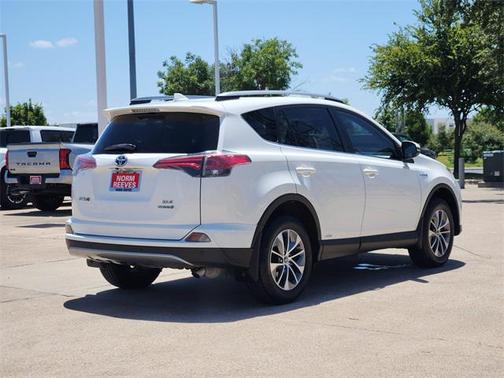 2018 Toyota RAV4 Hybrid XLE