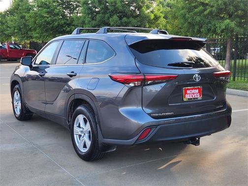 2023 Toyota Highlander LE