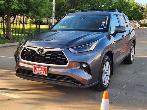 2023 Toyota Highlander LE