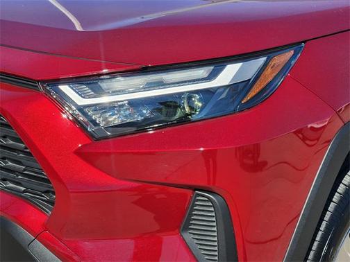 2025 Toyota RAV4 Hybrid LE