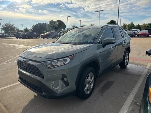 2021 Toyota RAV4 XLE