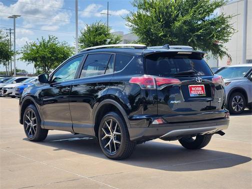 2018 Toyota RAV4 SE