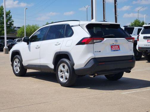 Super White 2019 Toyota RAV4 XLE