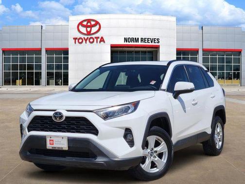 Super White 2019 Toyota RAV4 XLE