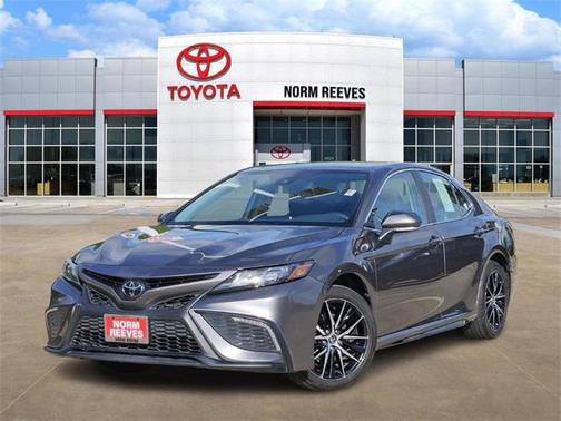 2022 Toyota Camry SE