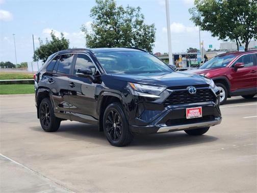 2024 Toyota RAV4 Hybrid SE