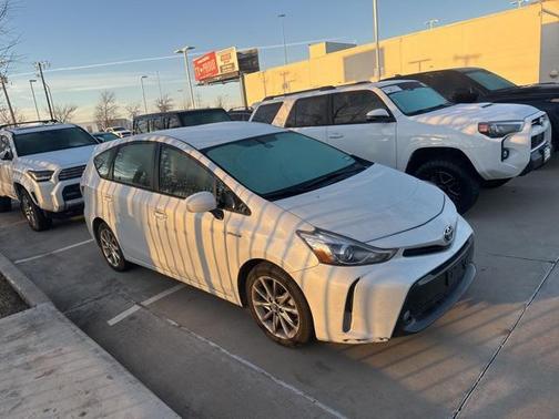 2015 Toyota Prius v Five
