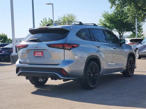 2024 Toyota Highlander XSE