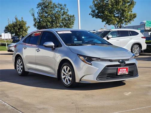 2025 Toyota Corolla LE