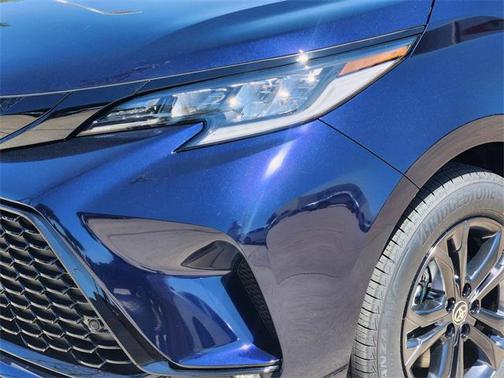 2025 Toyota Sienna XSE 7 Passenger