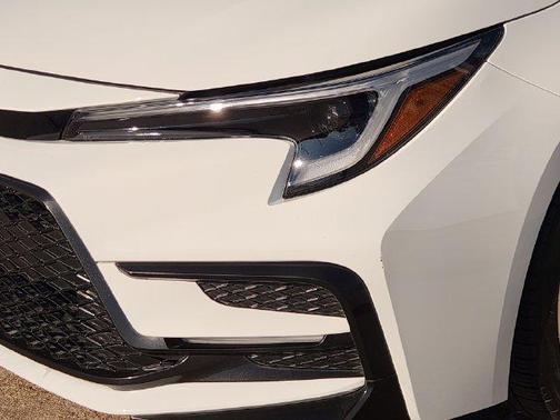 Ice Cap/Midnight Black Metallic 2025 Toyota Corolla FX
