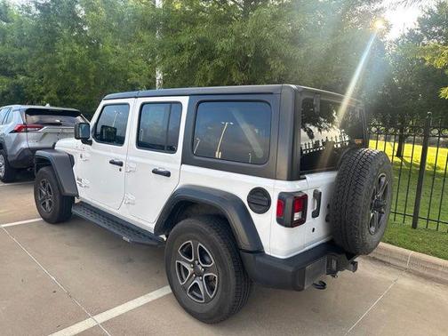 Bright White Clearcoat 2018 Jeep Wrangler Unlimited Sport
