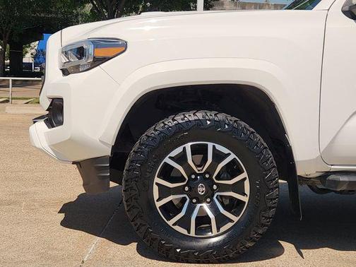 White 2022 Toyota Tacoma TRD Sport
