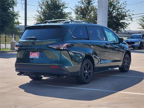 2025 Toyota Sienna Woodland Edition