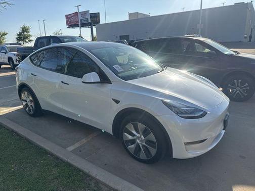 Pearl White Multi-Coat 2021 Tesla Model Y Long Range Dual Motor All-Wheel Drive