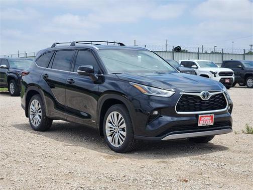 2025 Toyota Highlander Hybrid Platinum