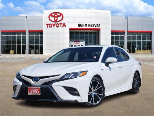 2020 Toyota Camry SE