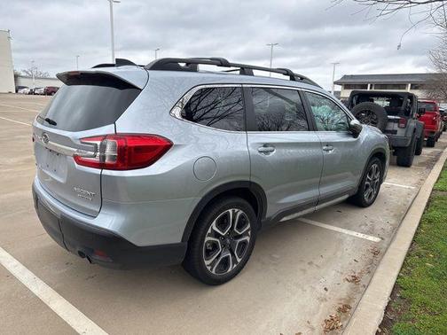2023 Subaru Ascent Limited 8-Passenger