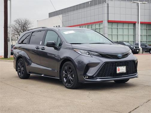 2025 Toyota Sienna XSE 7 Passenger