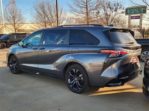 2025 Toyota Sienna XSE 7 Passenger