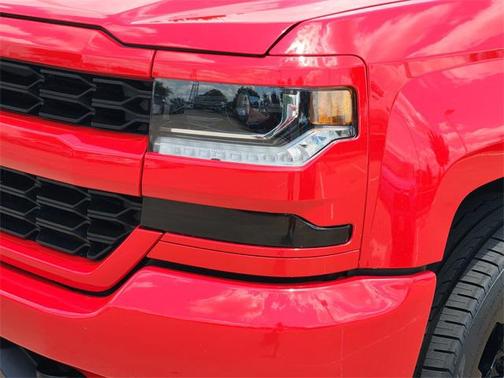 2018 Chevrolet Silverado 1500 Custom