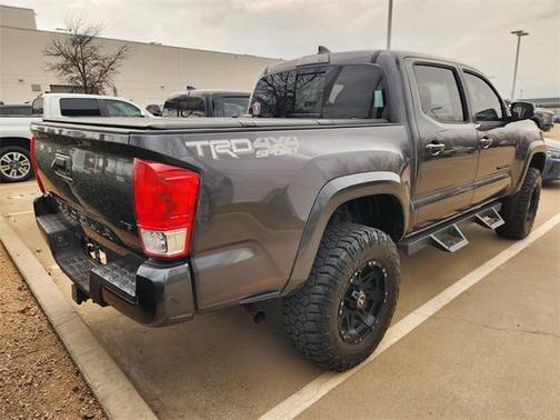2017 Toyota Tacoma TRD Sport