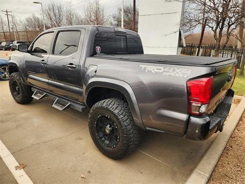 2017 Toyota Tacoma TRD Sport