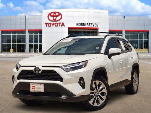 Wind Chill Pearl 2025 Toyota RAV4 XLE Premium