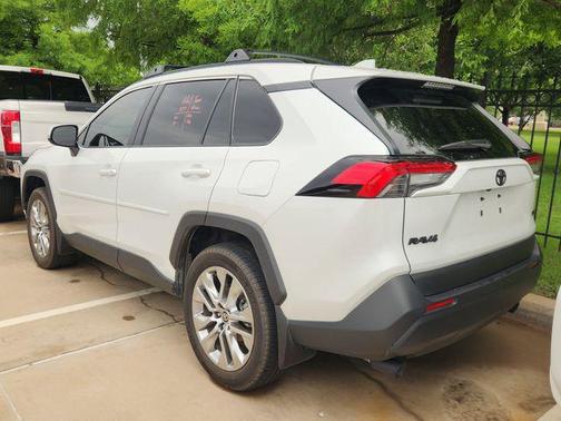 Wind Chill Pearl 2025 Toyota RAV4 XLE Premium