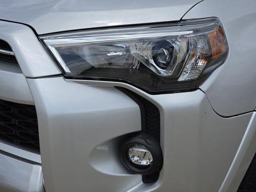 Classic Silver Metallic 2024 Toyota 4Runner TRD Off Road