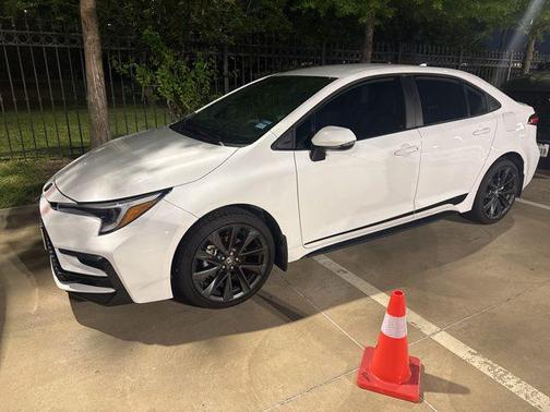 Ice 2026 Toyota Corolla SE