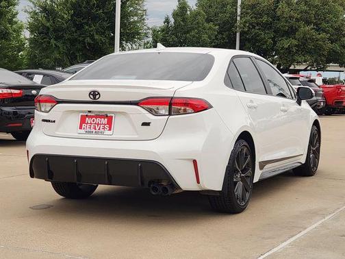 Ice 2026 Toyota Corolla SE