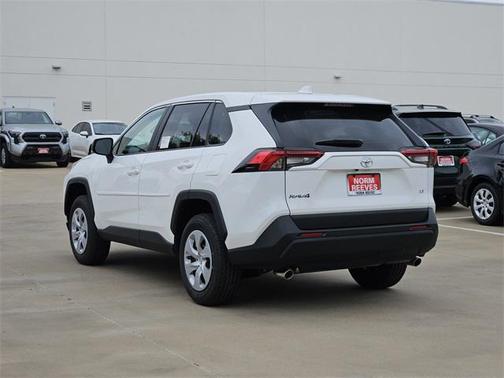 2025 Toyota RAV4 LE