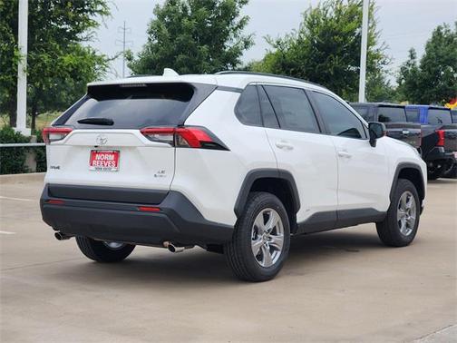 2025 Toyota RAV4 Hybrid LE