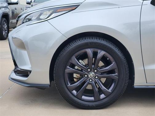 2022 Toyota Sienna XSE 7 Passenger