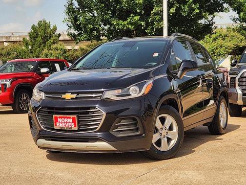 Midnight Blue Metallic 2022 Chevrolet Trax LT