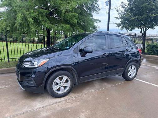 Midnight Blue Metallic 2022 Chevrolet Trax LT