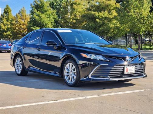 2022 Toyota Camry LE