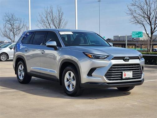 2025 Toyota Highlander LE