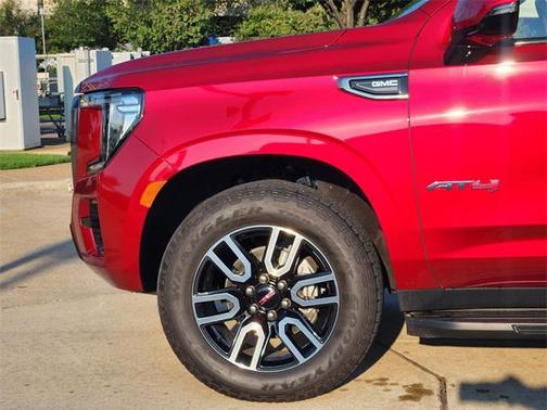 2022 GMC Yukon XL 4WD AT4