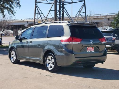 2013 Toyota Sienna LE