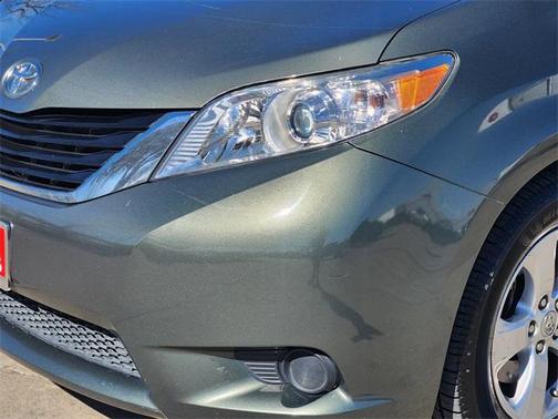 2013 Toyota Sienna LE