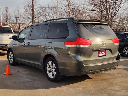 2013 Toyota Sienna LE