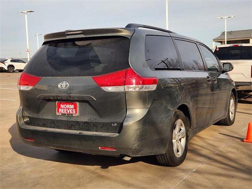 2013 Toyota Sienna LE