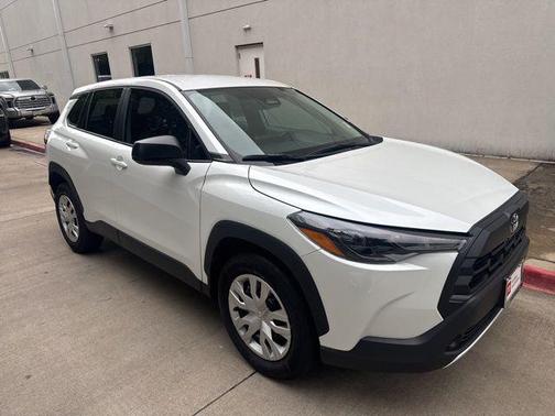 Wind Chill Pearl 2026 Toyota Corolla Cross L