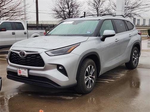 2025 Toyota Highlander XLE