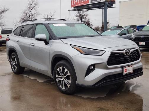 2025 Toyota Highlander XLE