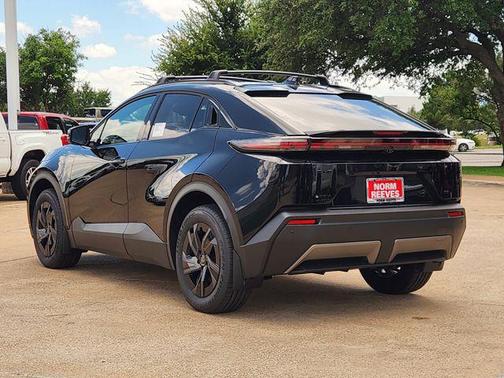 Midnight Black Metallic 2026 Toyota C-HR SE